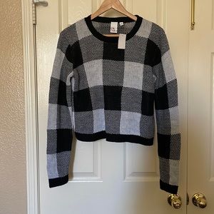 OH Mg! Black/white Cropped Sweater - NWT